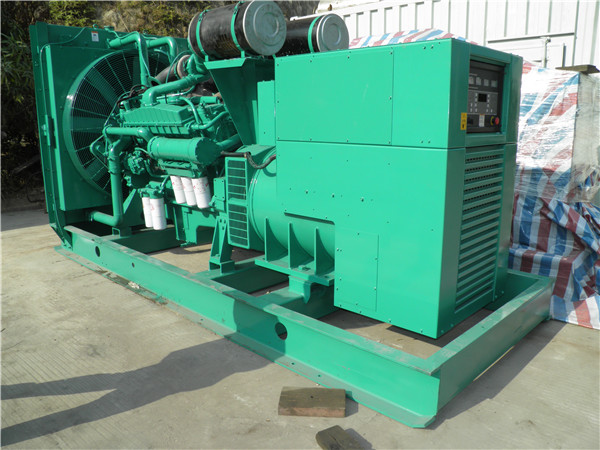 南沙出租发电机 发电机组厂家：柴油发电机组的控制屏的作用是什么？