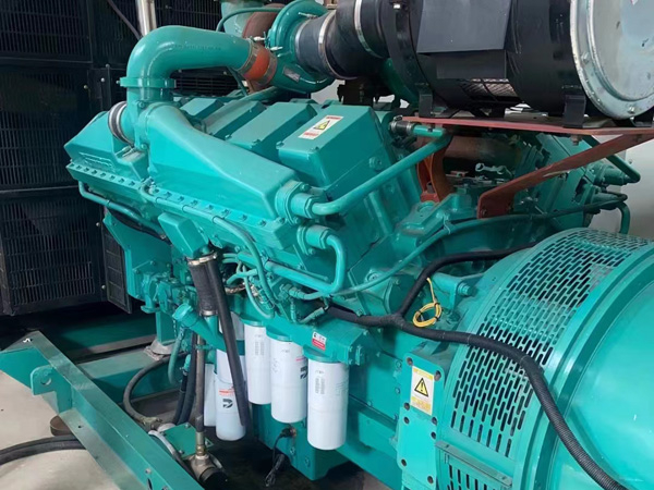 南沙更换100kW柴油发电机组机油时，需要注意哪些事项？