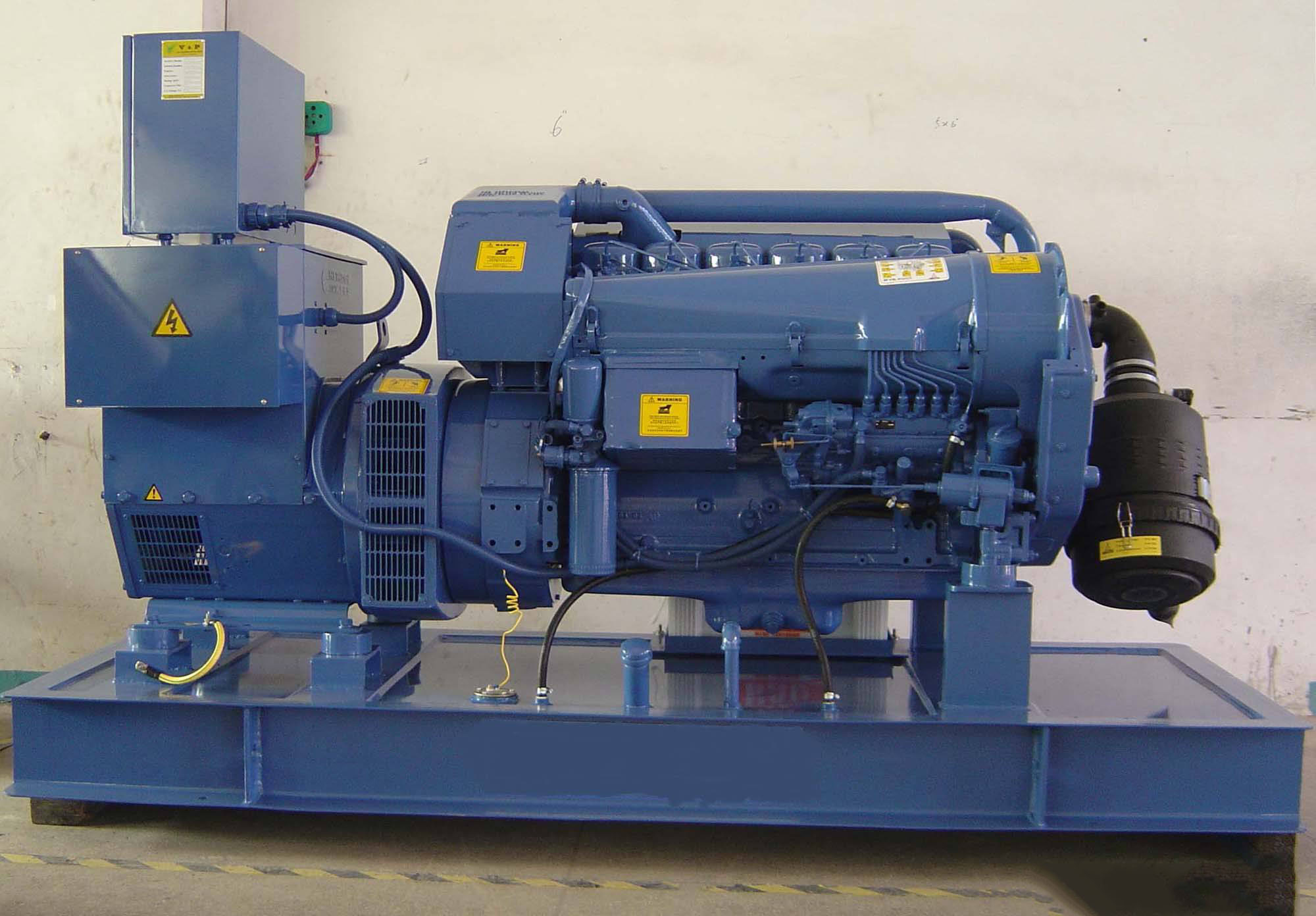 南沙汽油发电机组冬季启动前，电瓶需要做哪些检查和维护？